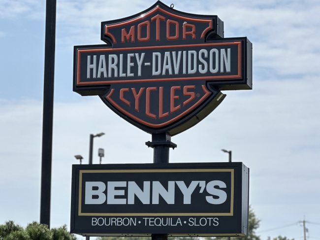 Benny’s Bourbon Tequila Slots