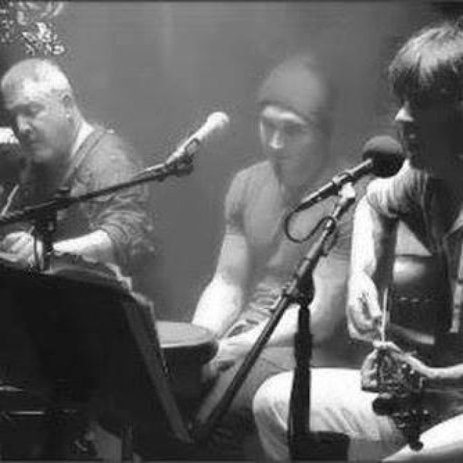 A Friday Evening with Minimal@ Louie’s Tap House