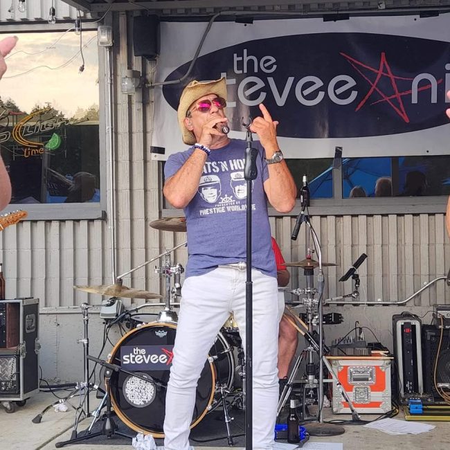 Stevee Nix @ Tad’s Bar and Grill