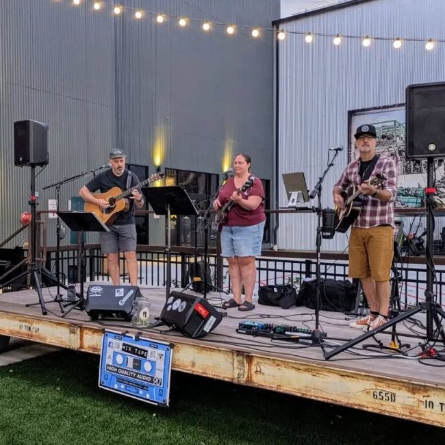 Mixtape 815 @ Urban Forest Craft Brewing