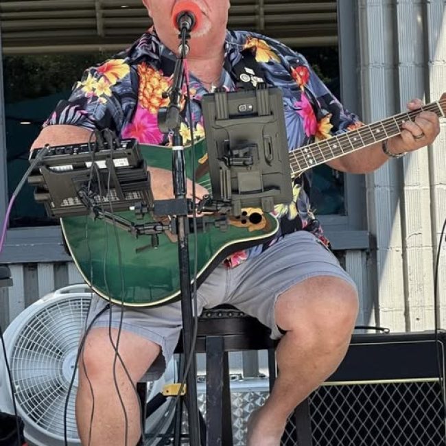 Mike Owens @ Sips in the Park