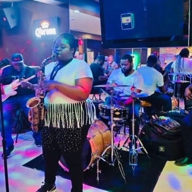 The Amanee Avery Band @ Casey’s Pub