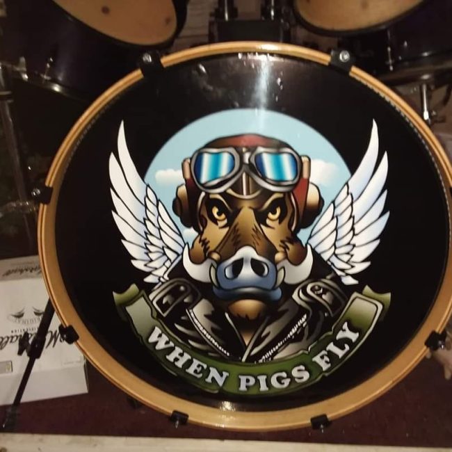 “When Pigs Fly” Rocks Best Dam Bar!